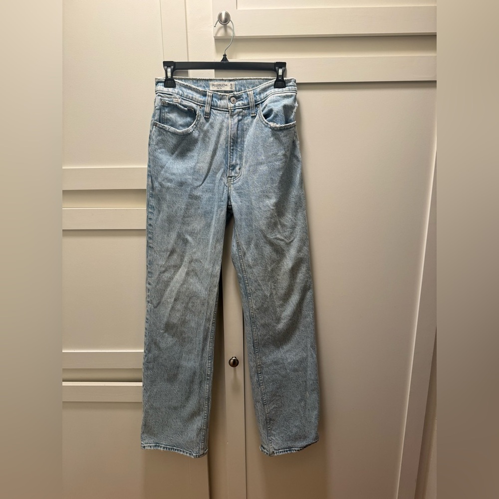 Abercrombie 90s Relaxed High Rise Jeans - size 26
